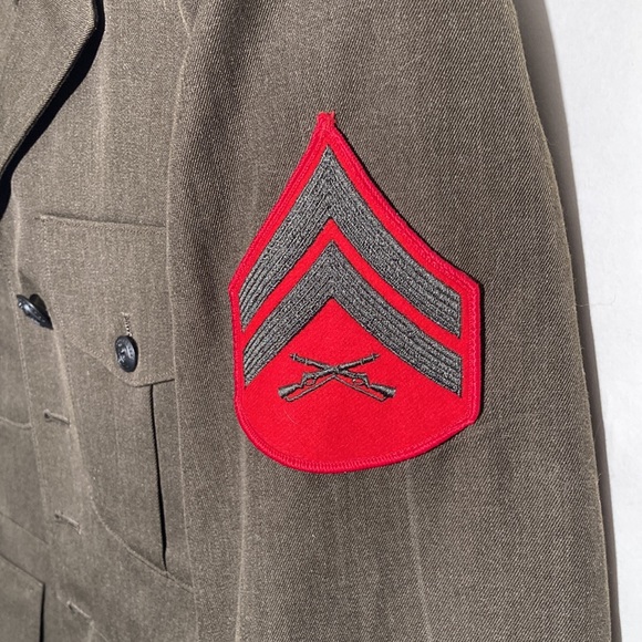 Military style coat - Picture 2 of 3